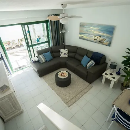 Apartment Beachcomplex House With Communal Pool *