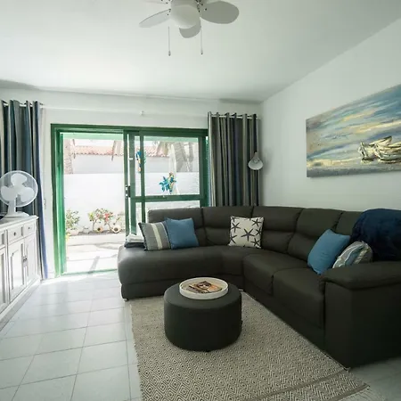 Apartment Beachcomplex House With Communal Pool